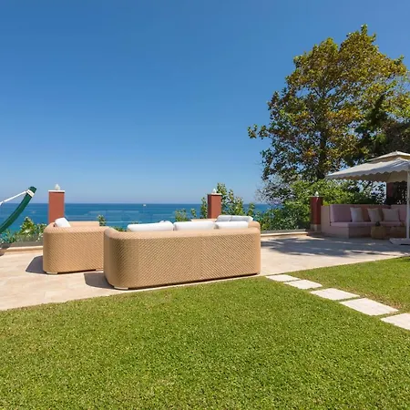 Διαμέρισμα Seafront Luxury 