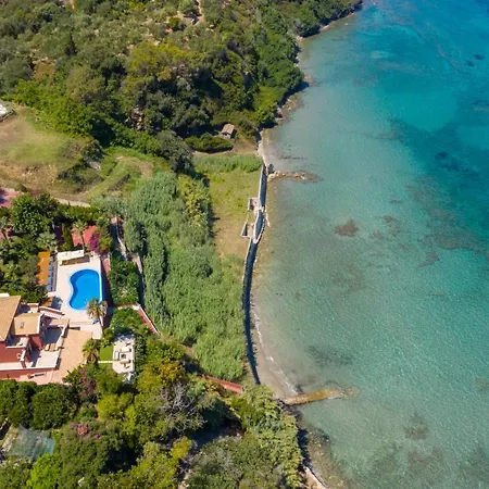 Seafront Luxury 
