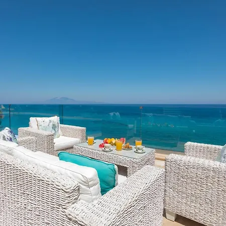 Seafront Luxury 
