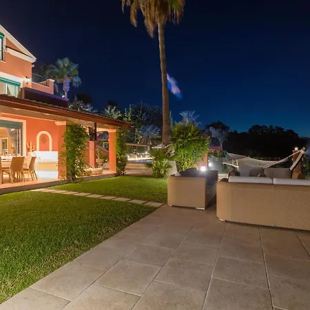 Seafront Luxury 