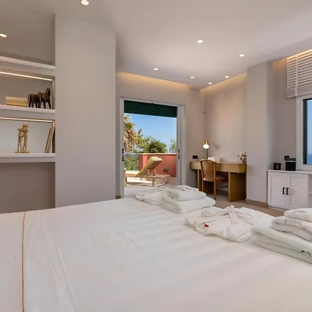 Seafront Luxury 