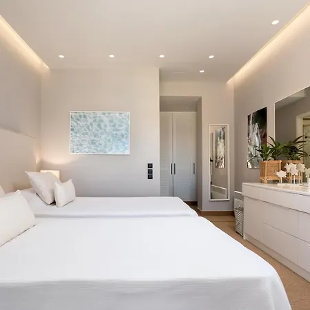Seafront Luxury 