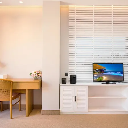Seafront Luxury 